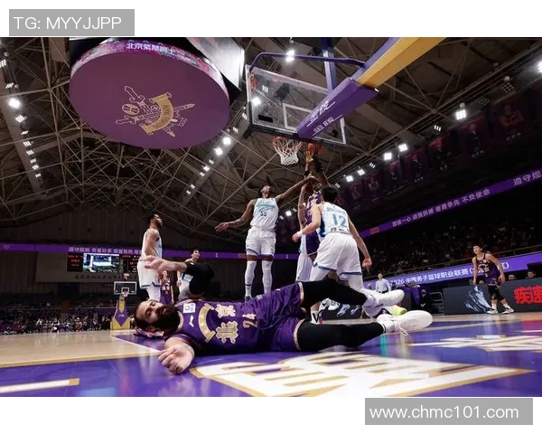 赛后分析：上海篮球队与北京篮球队的战术配合与表现评估